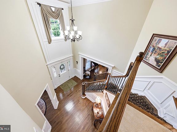 5th image of 314 Salarno Ct