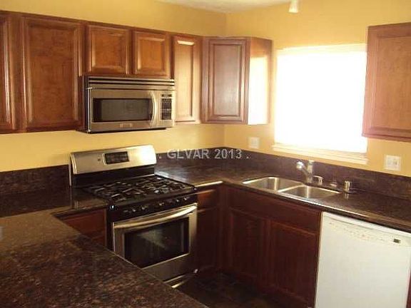 3rd image of 329 Santa Fe St