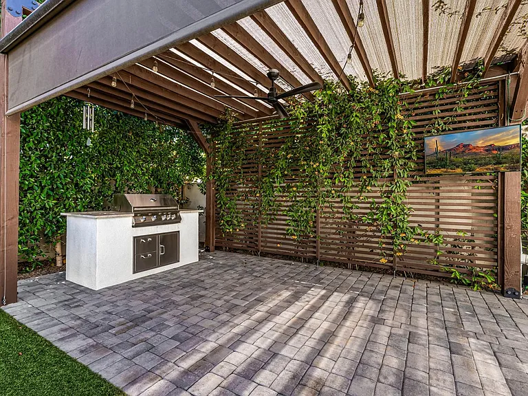 3821 E Devonshire Ave — Photo 57
