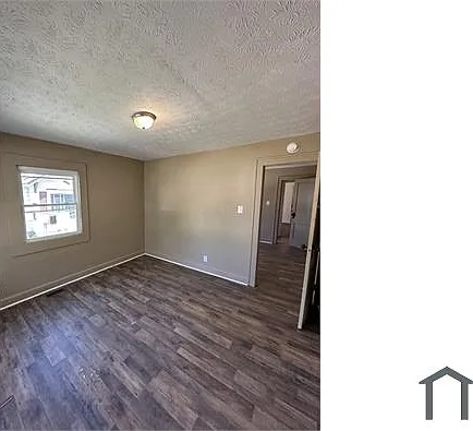 2940 Pitt St — Photo 2