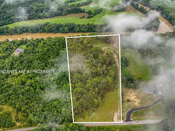 2nd image of 130 River Bend Rd