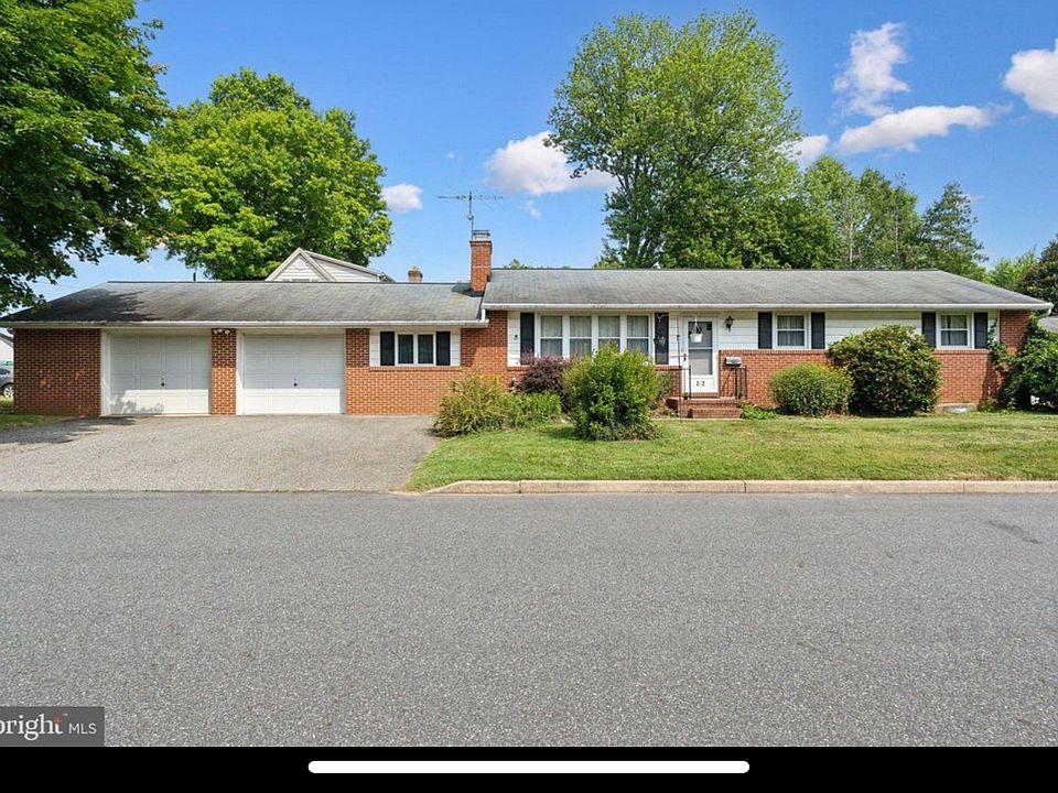 1st image of 202 Eastern Ave