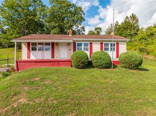 109 New Orchard Dr, Tarentum, PA 15084