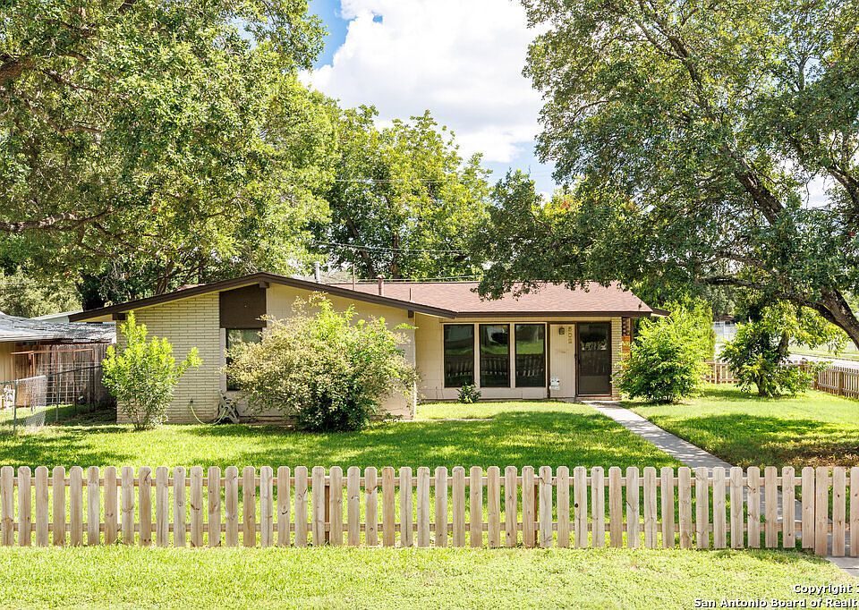 1st image of 502 Timberlane Dr