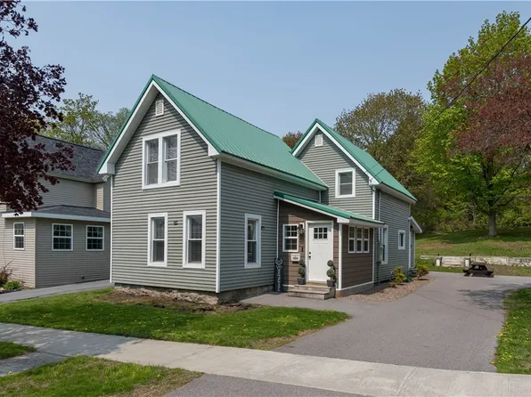 326 N Clinton St, Carthage, NY 13619
