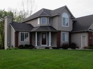 2201 Kinnrow Ave NW, Grand Rapids, MI