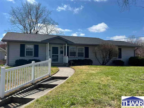 401 Meadows Dr, Terre Haute, IN 47803