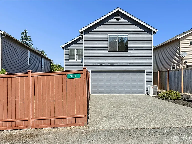9512 226th Pl NE — Photo 2