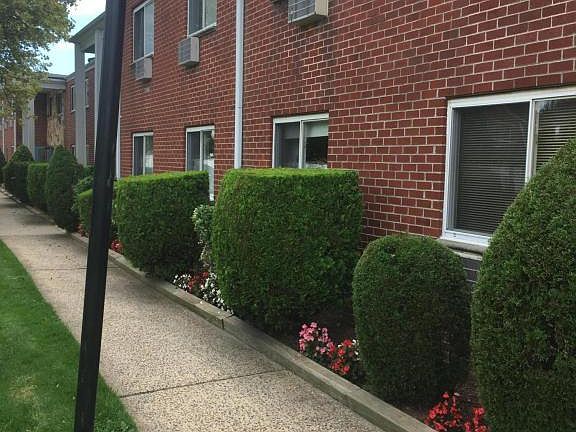 3rd image of 9 Gadsen Pl APT 2B