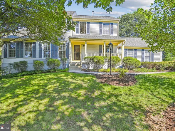 43564 Golden Meadow Cir, Ashburn, VA 20147