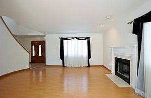 2nd image of 2S455 River Oaks Dr