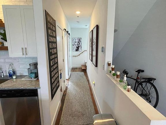 3rd image of 1225 4th Ave S APT 208