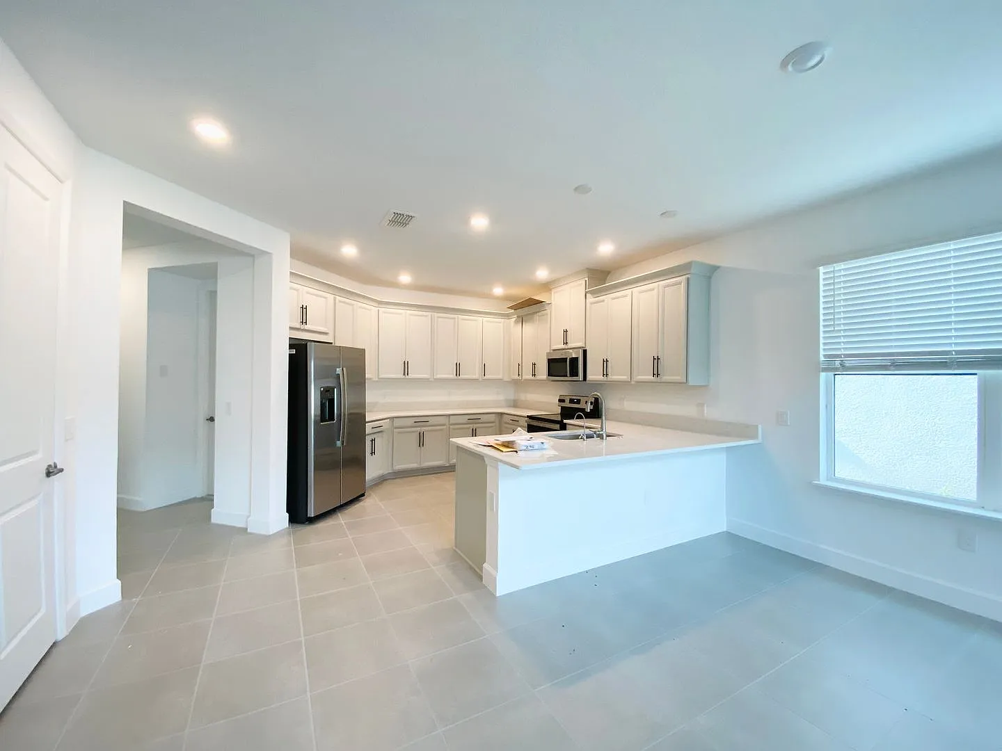 Awesome Home Ready for you in Winter Park — Photo 4