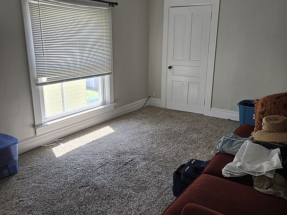 3rd image of 41 S Lake St Floor 2