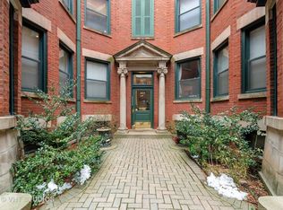 2819 N Cambridge Ave APT 2S, Chicago, IL 60657