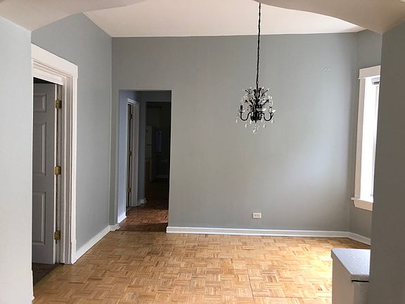 3rd image of 4939 N Winthrop Ave #2F