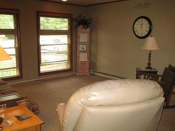 3rd image of 2238 E Seminole Dr