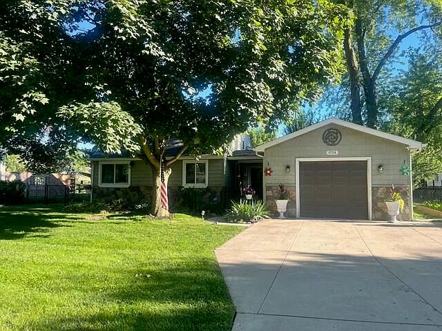 1st image of 42514 Hammill Ln
