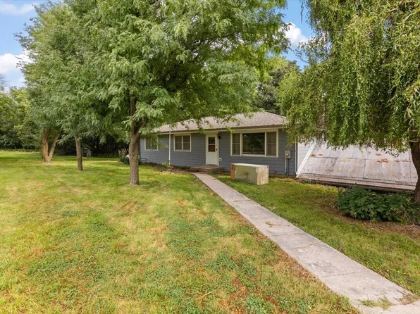 3316 Merrick Pl, Missouri Valley, IA 51555