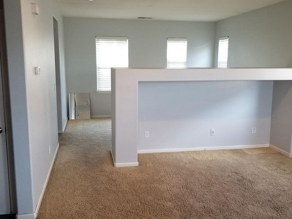 2nd image of 646 W Privado Way