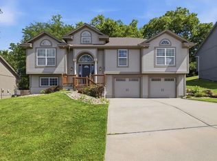 414 Fairway Rd, Belton, MO 64012