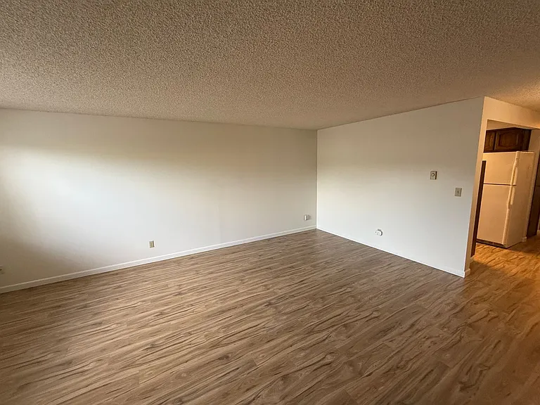 2209 Colby Ave #4 — Photo 16