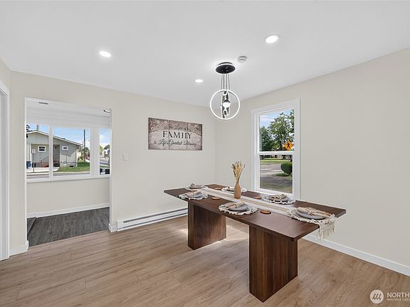 5th image of 303 Lincoln Street