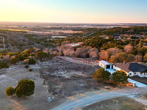 3rd image of 1011 Cedar Ridge Rd