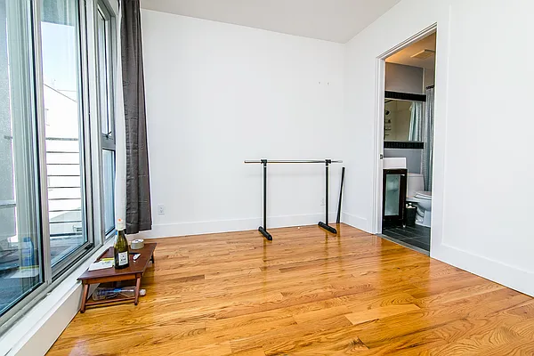 Rented by Nooklyn NYC LLC | media 6