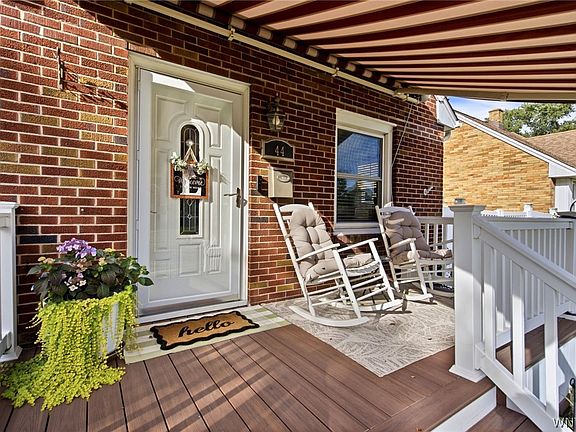 3rd image of 44 Albion Ave