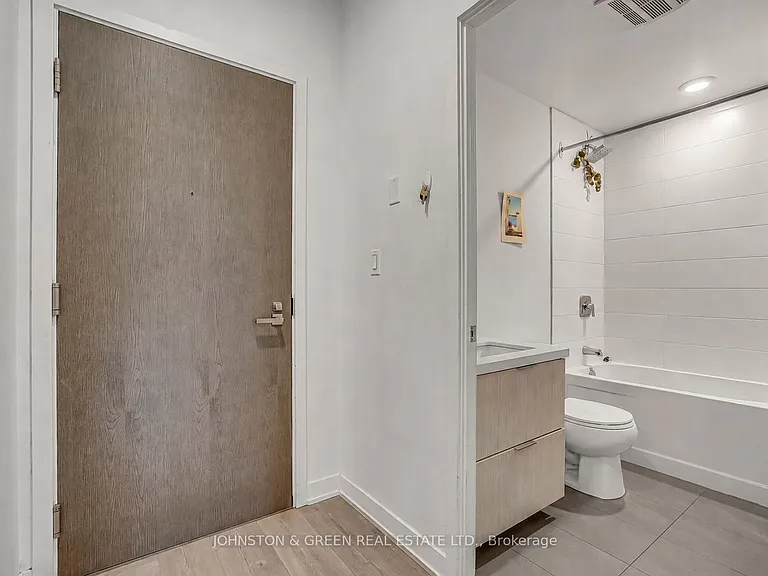 109 Ossington Ave #207 — Photo 27