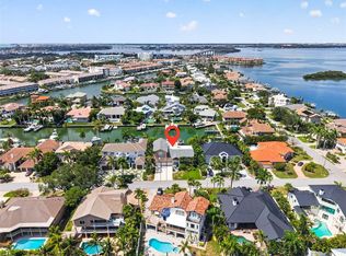 113 7th St E, Tierra Verde, FL 33715