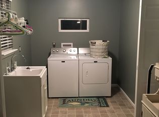 1678 Porter Rd, Burns, TN 37029