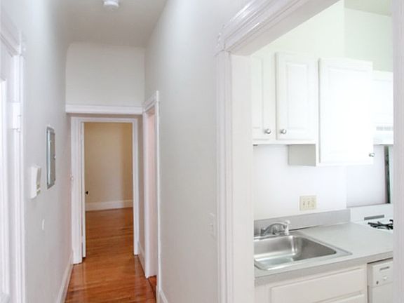 3rd image of 891 Massachusetts Ave APT 10
