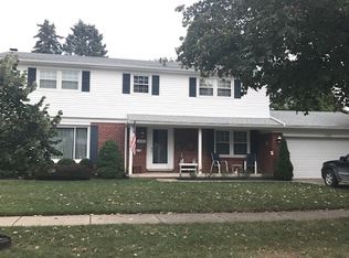 15000 Lakewood Dr, Plymouth, MI