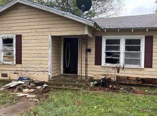 607 W Cedar St, Coleman, TX 76834