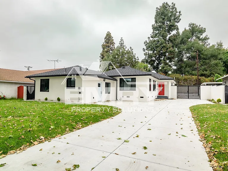 9135 Arrington Ave — Photo 26