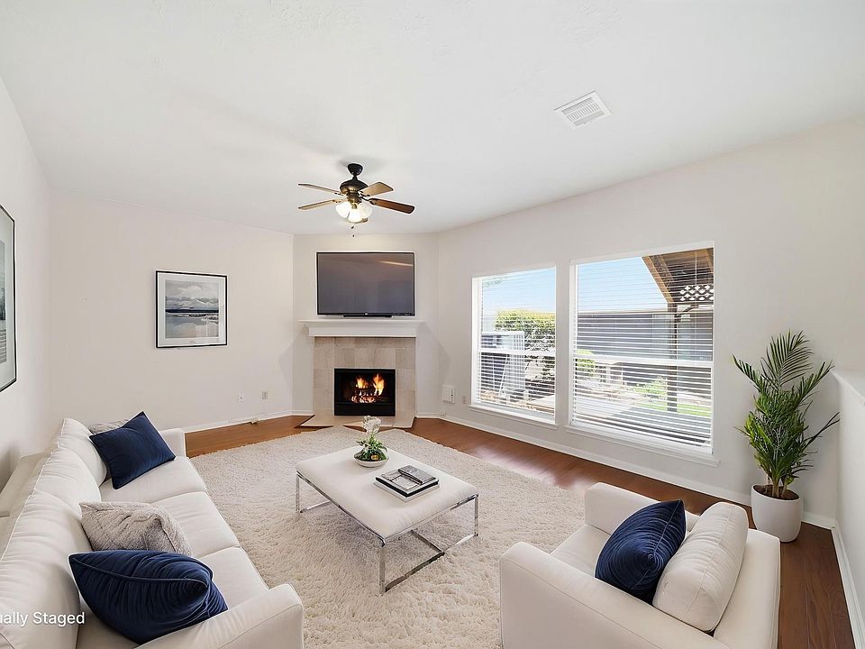 1st image of 2255 Broadlawn Dr