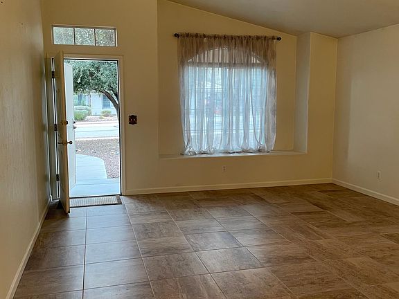 2nd image of 1682 W Calle Carinosa