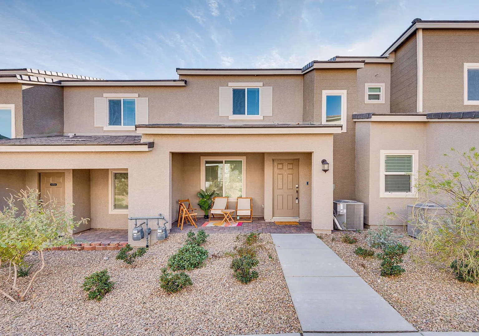 3-bedroom, 2.5-bath townhome, designed to offer the ultimate in modern comfort. — Photo 1