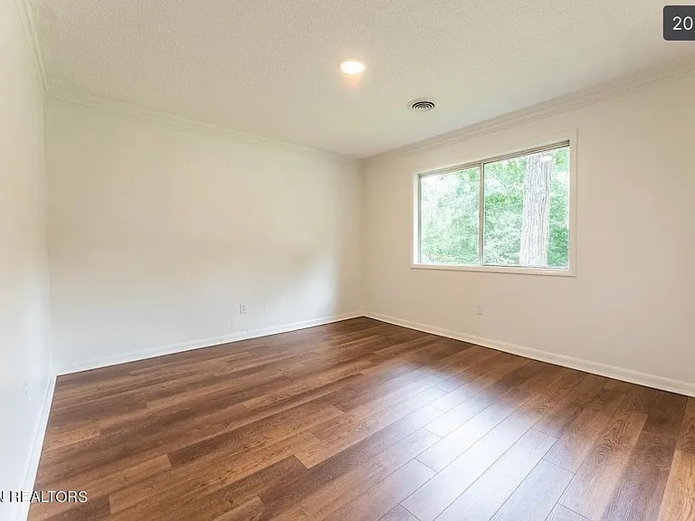 143 Fairhaven Dr — Photo 20