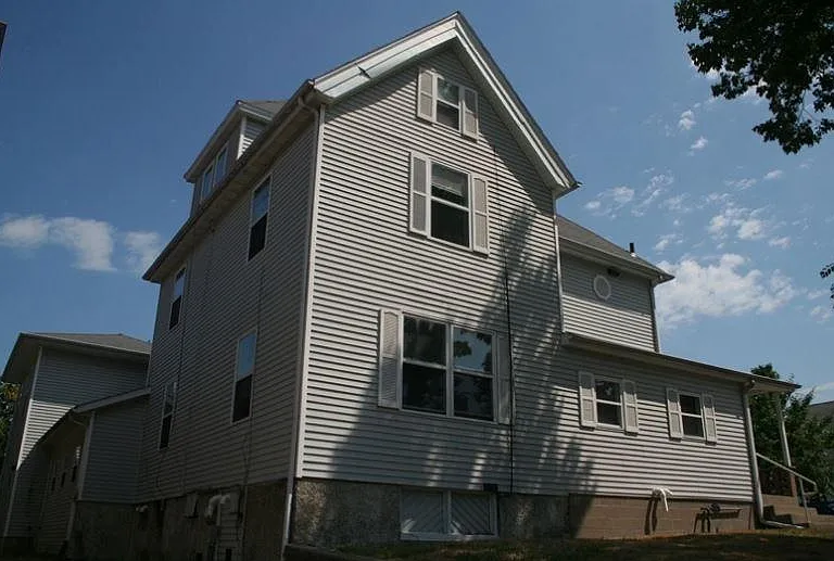 618 E Court St #1 — Photo 1