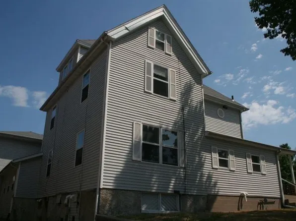 618 E Court St #3, Iowa City, IA 52240