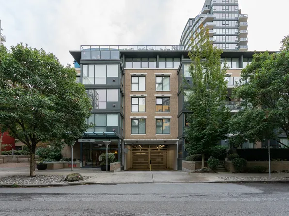 1483 W 7th Ave #1203, Vancouver, BC V6H 4H6