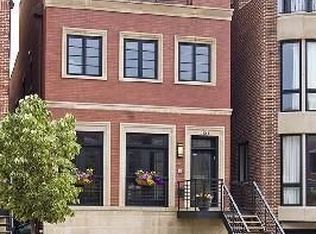 1757 W Surf St, Chicago, IL 60657