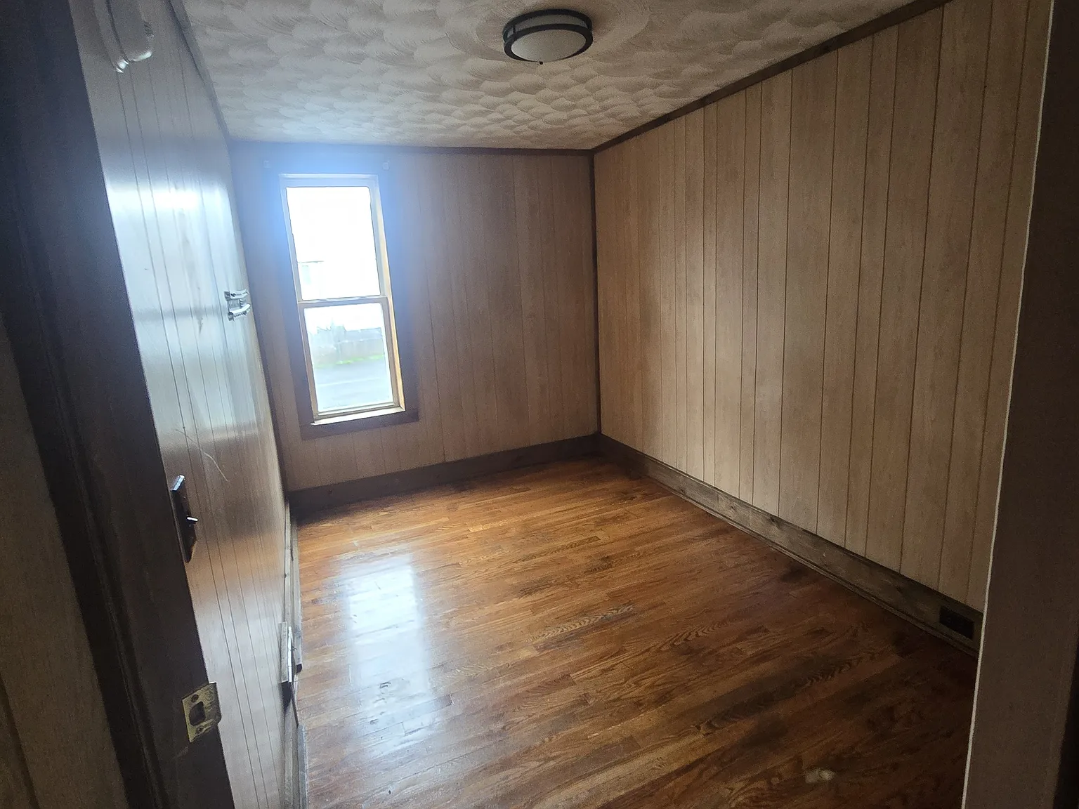 4 bed, 1384 sqft, $1,600 — Photo 4