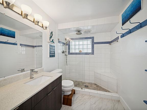 5th image of 2811 Madison Street