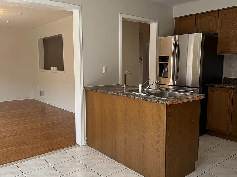 58 Brentcliff Dr #UPPER — Photo 24