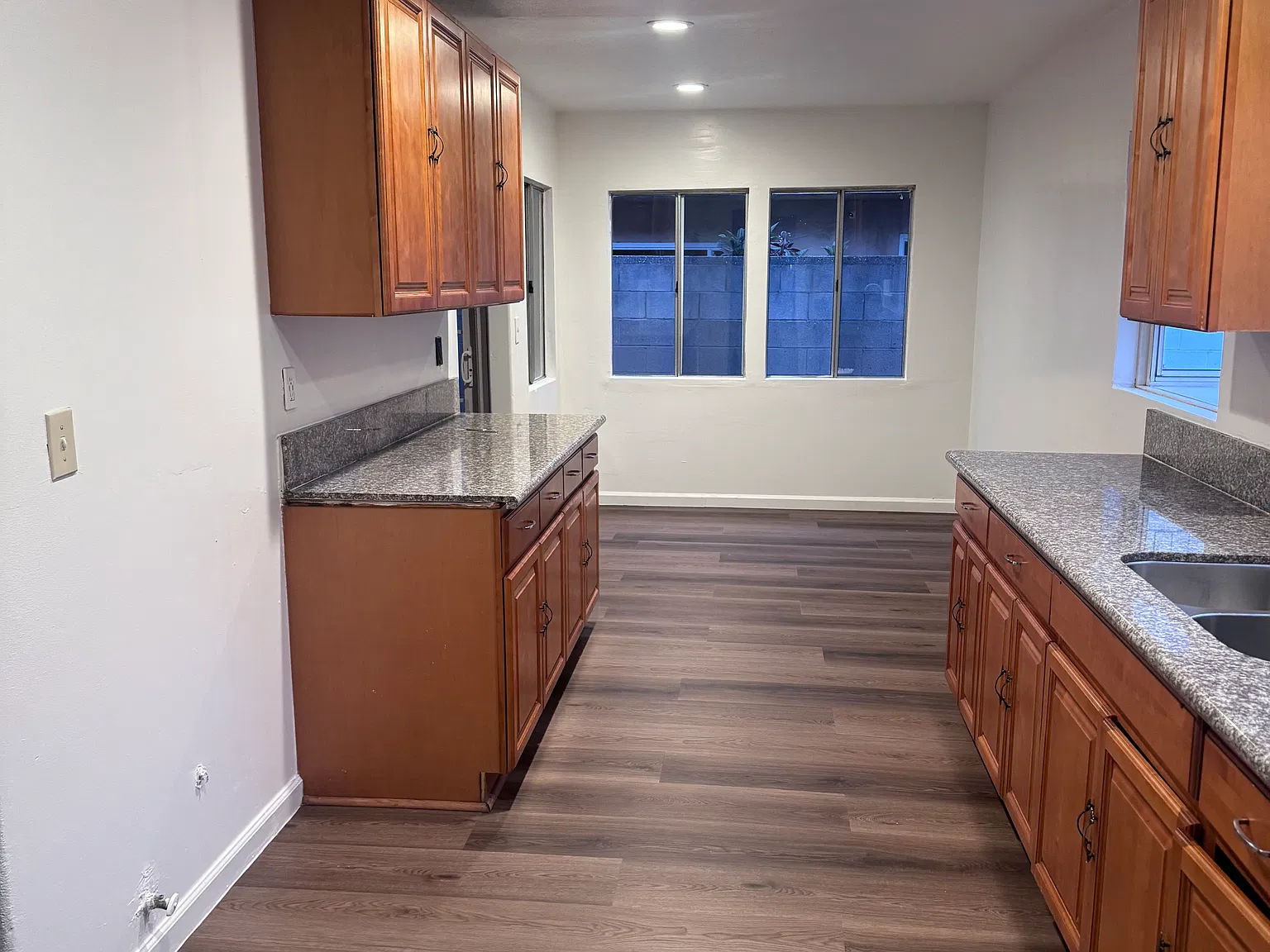 3 bed, 1200 sqft, $3,200 — Photo 4