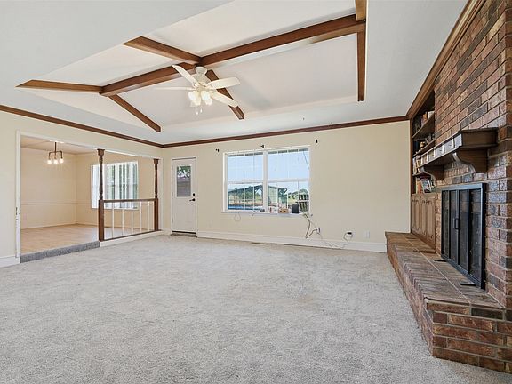 3rd image of 103 E Lakeview Ct